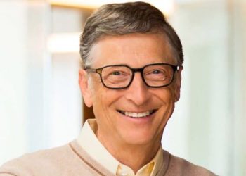 बिल गेट्स पुन्हा जगात सर्वात श्रीमंत : जेफ बिझोसना मागे टाकलं!